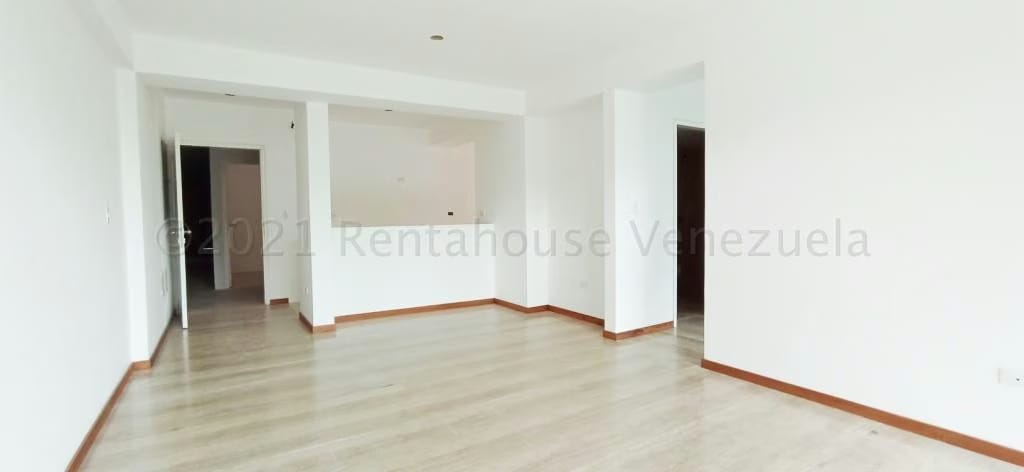 Apartamento (1 Nivel) en Venta en La Lagunita Country Club, Distrito Metropolitano - 3