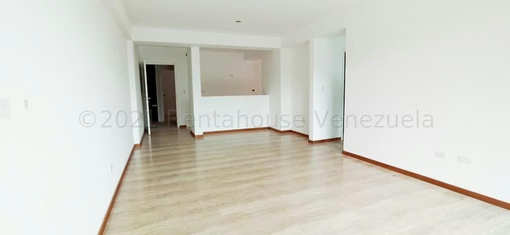 Apartamento (1 Nivel) en Venta en La Lagunita Country Club, Distrito Metropolitano - 4