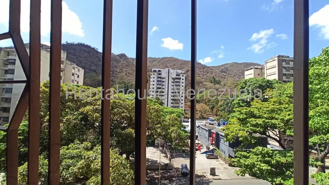 Apartamento (1 Nivel) en Venta en El Paraiso, Distrito Metropolitano - 23