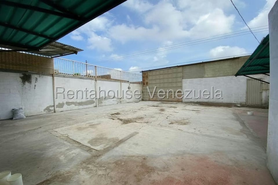 Comercial (Local Comercial) en Venta en Zona Oeste, Lara - 8
