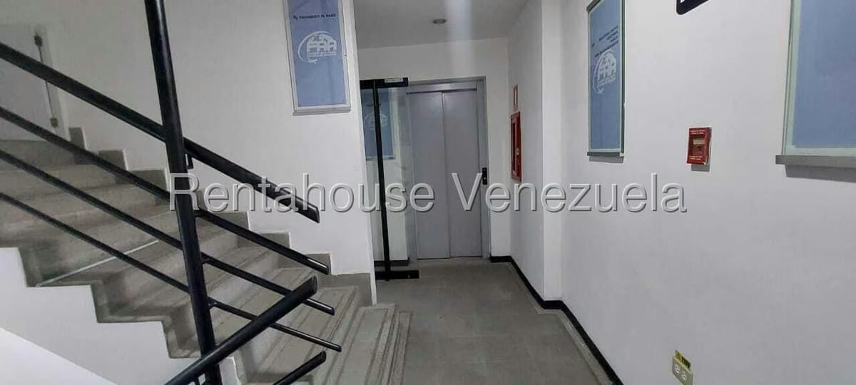 Comercial (Edificio) en Venta en La Florida, Distrito Metropolitano - 23