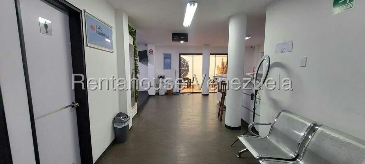 Comercial (Edificio) en Venta en La Florida, Distrito Metropolitano - 26
