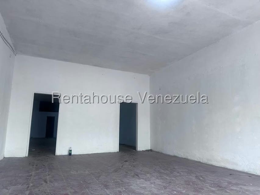 Comercial (Local Comercial) en Venta en Parroquia Concepcion, Lara - 2
