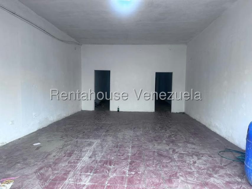 Comercial (Local Comercial) en Venta en Parroquia Concepcion, Lara - 24