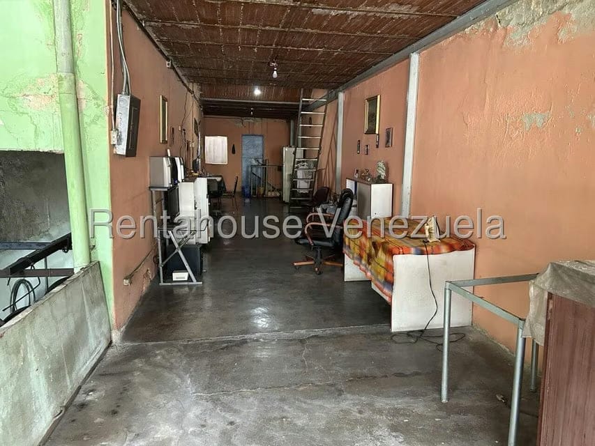 Comercial (Local Comercial) en Venta en Puente Hierro, Distrito Metropolitano - 18