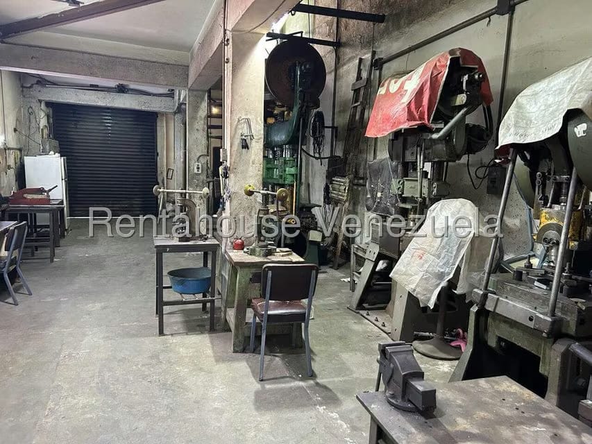 Comercial (Local Comercial) en Venta en Puente Hierro, Distrito Metropolitano - 4