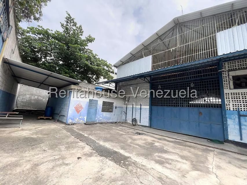 Comercial (Galpon - Deposito) en Alquiler en Guarenas, Miranda - 28