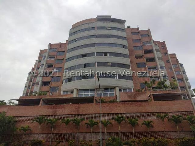 Apartamento (Penthouse) en Venta en Solar del Hatillo, Distrito Metropolitano - 2