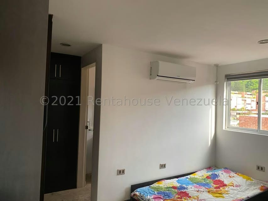 Apartamento (Penthouse) en Venta en Solar del Hatillo, Distrito Metropolitano - 11