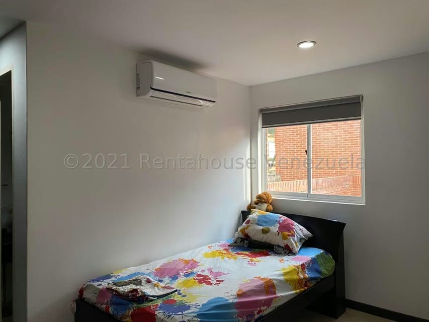 Apartamento (Penthouse) en Venta en Solar del Hatillo, Distrito Metropolitano - 12