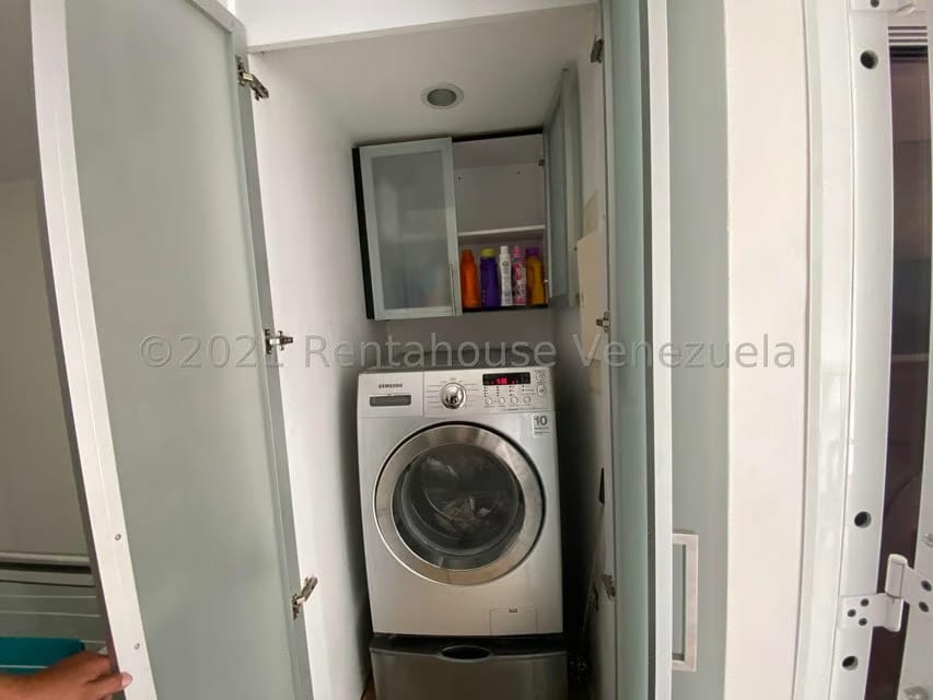 Apartamento (Penthouse) en Venta en Solar del Hatillo, Distrito Metropolitano - 14