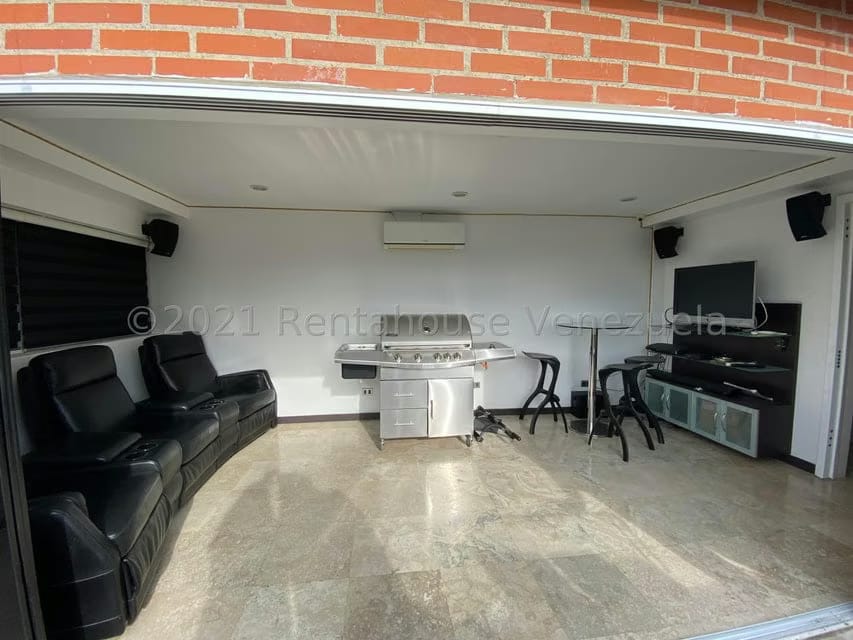 Apartamento (Penthouse) en Venta en Solar del Hatillo, Distrito Metropolitano - 15