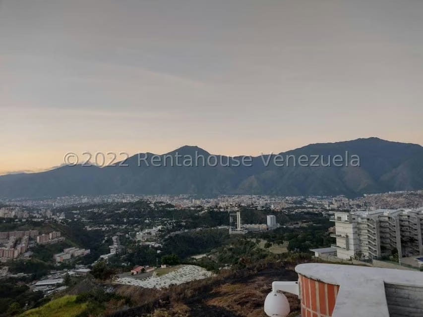 Apartamento (Penthouse) en Venta en Solar del Hatillo, Distrito Metropolitano - 32