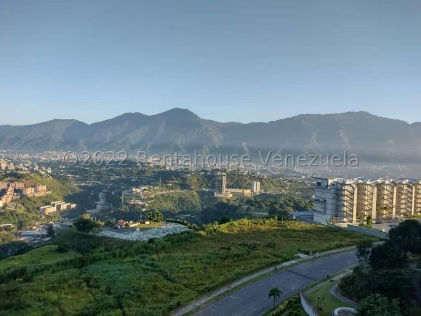 Apartamento (Penthouse) en Venta en Solar del Hatillo, Distrito Metropolitano - 34