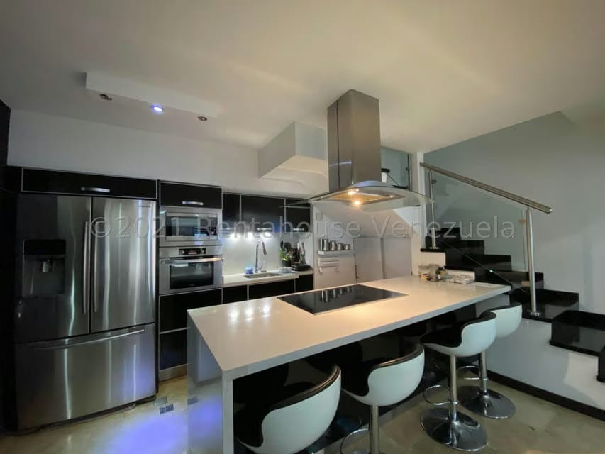 Apartamento (Penthouse) en Venta en Solar del Hatillo, Distrito Metropolitano - 6