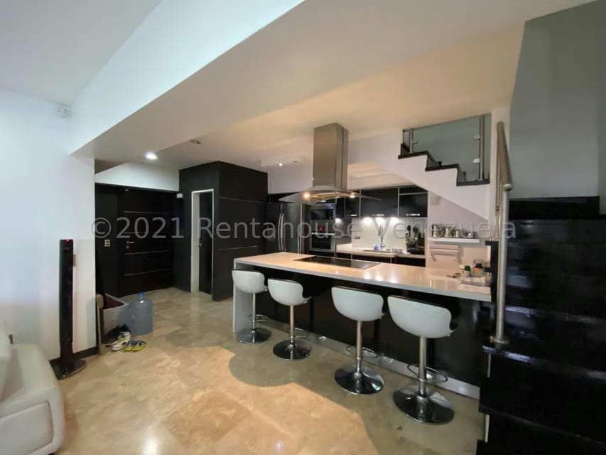 Apartamento (Penthouse) en Venta en Solar del Hatillo, Distrito Metropolitano - 7