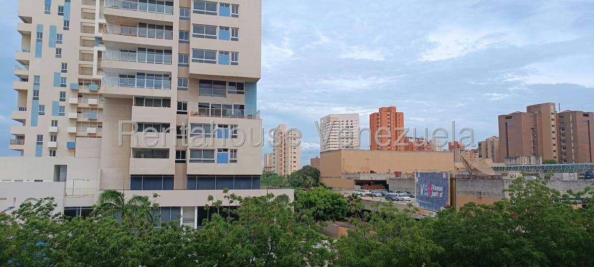 Comercial (Oficina) en Venta en Avenida Bella Vista, Zulia - 12