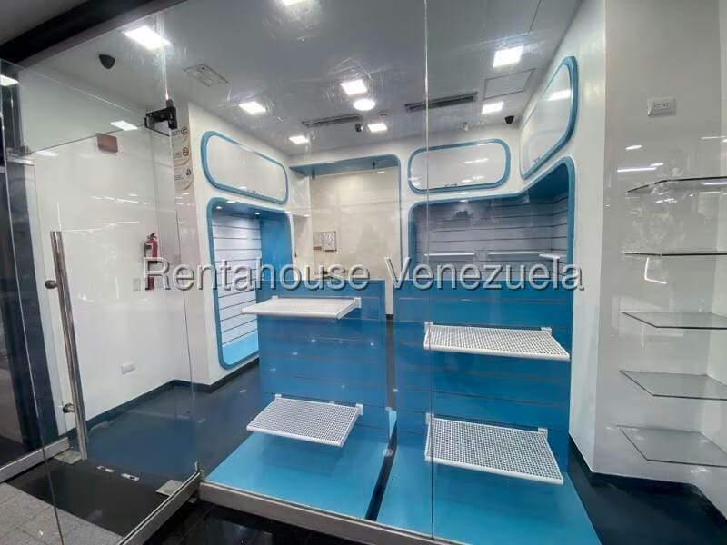 Comercial (Local Comercial) en Alquiler en El Paraiso, Distrito Metropolitano - 4