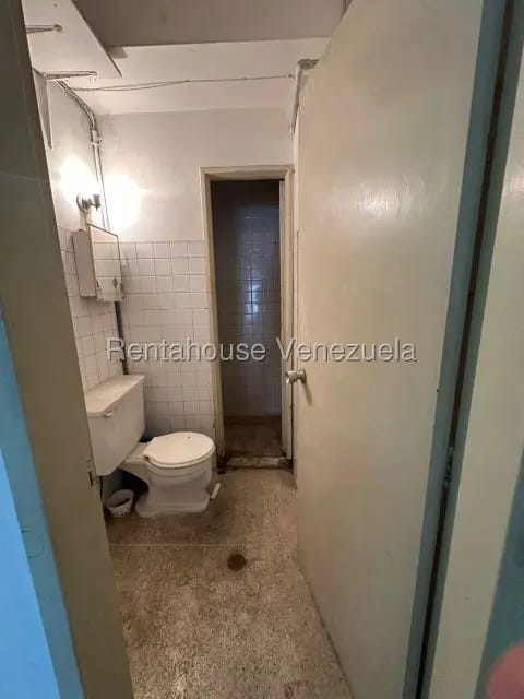 Comercial (Oficina) en Alquiler en La Trinidad, Distrito Metropolitano - 25