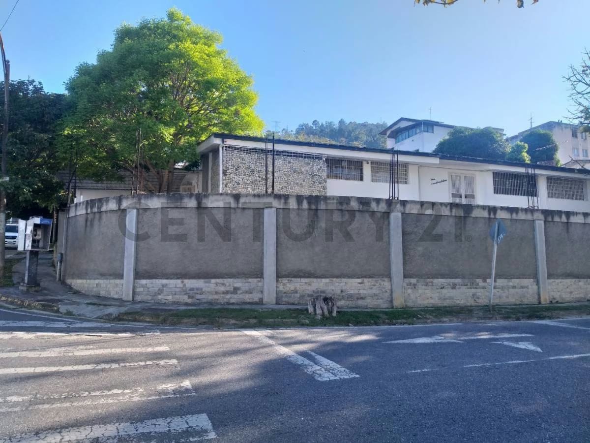 Casa en Alquiler para Oficina o Depósito en La Trinidad