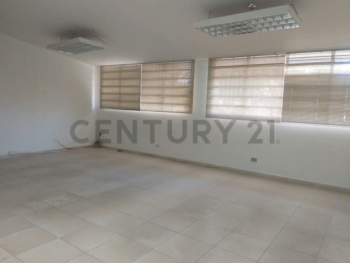Casa en Alquiler para Oficina o Depósito en La Trinidad - 2