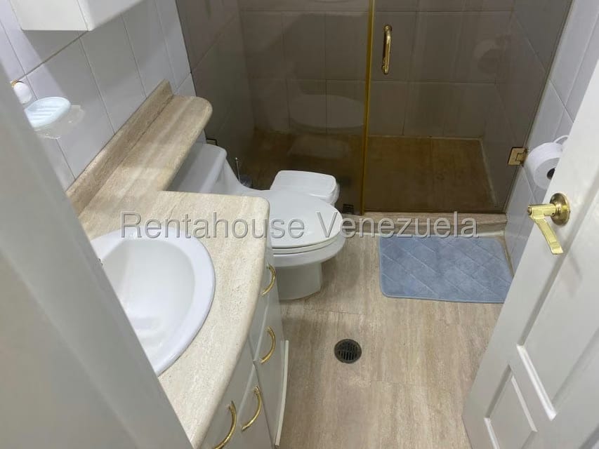 Apartamento (1 Nivel) en Alquiler en El Bosque, Carabobo - 15