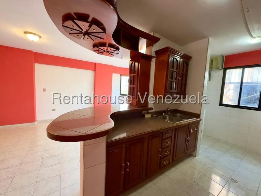 Apartamento (1 Nivel) en Alquiler en El Parque, Lara - 16