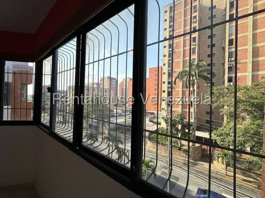 Apartamento (1 Nivel) en Alquiler en El Parque, Lara - 19