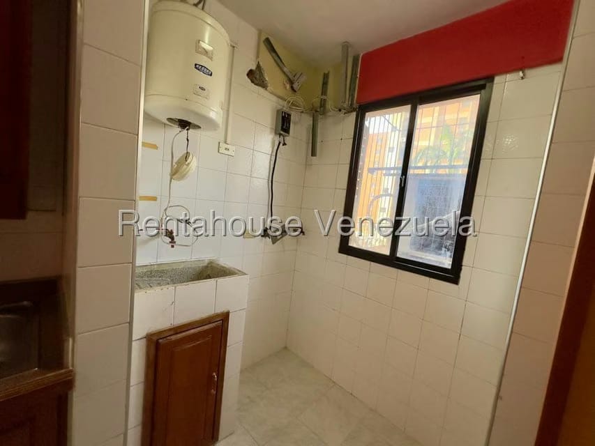 Apartamento (1 Nivel) en Alquiler en El Parque, Lara - 22