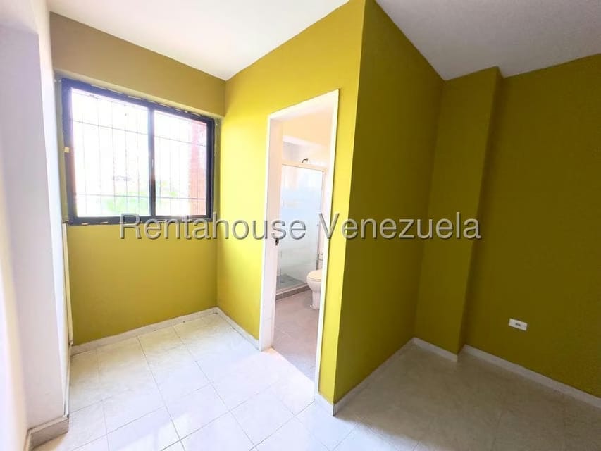 Apartamento (1 Nivel) en Alquiler en El Parque, Lara - 26