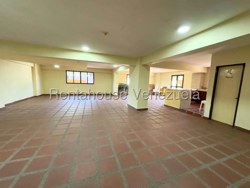 Apartamento (1 Nivel) en Alquiler en El Parque, Lara - 36