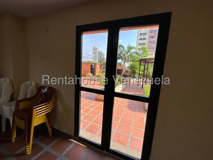 Apartamento (1 Nivel) en Alquiler en El Parque, Lara - 38