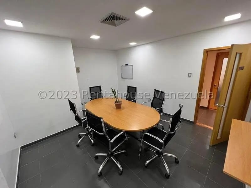 Comercial (Oficina) en Alquiler en Lomas de La Lagunita, Distrito Metropolitano - 6