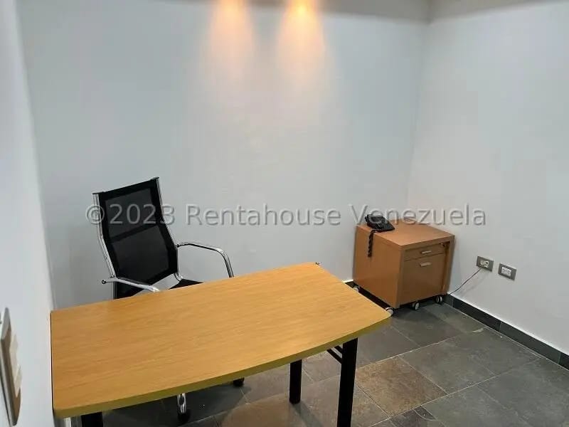 Comercial (Oficina) en Alquiler en Lomas de La Lagunita, Distrito Metropolitano - 8