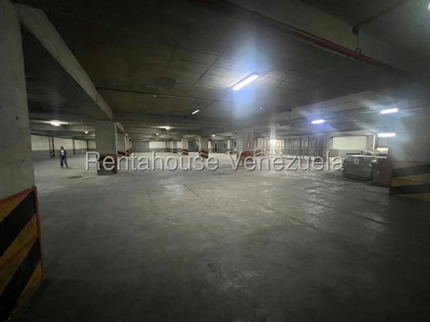 Comercial (Galpon - Deposito) en Alquiler en El Tambor, Miranda