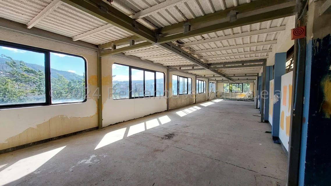 Comercial (Galpon - Deposito) en Alquiler en La Bonita, Distrito Metropolitano - 2