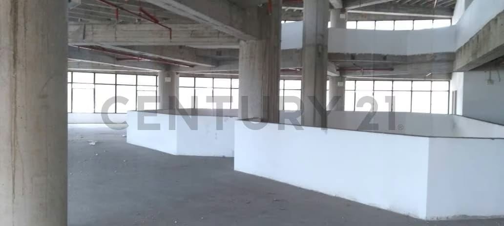 Se Alquila en El Rosal 2 pisos contiguos de oficinas para un total de 1200 M2 - 2