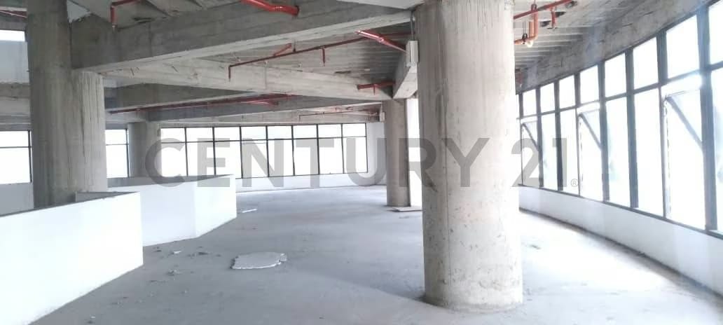 Se Alquila en El Rosal 2 pisos contiguos de oficinas para un total de 1200 M2 - 3