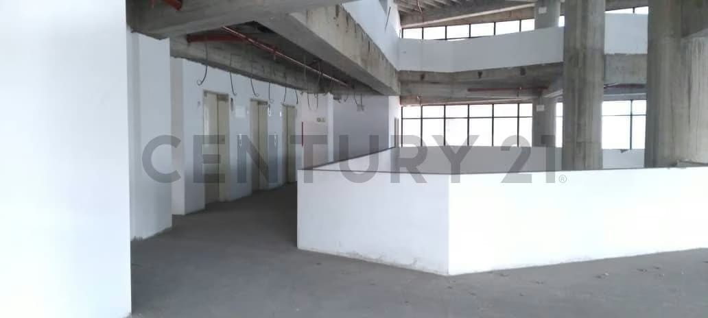 Se Alquila en El Rosal 2 pisos contiguos de oficinas para un total de 1200 M2 - 5