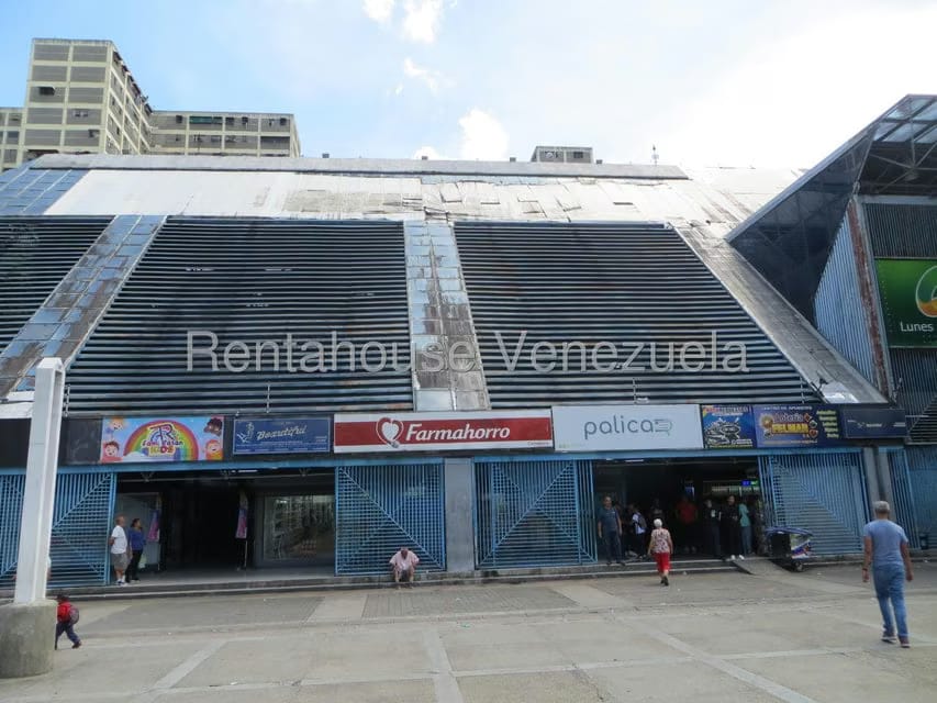 Comercial (Local Comercial) en Alquiler en Caricuao, Distrito Metropolitano - 14