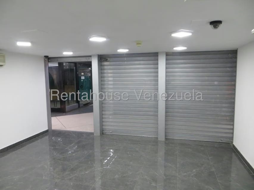 Comercial (Local Comercial) en Alquiler en Caricuao, Distrito Metropolitano - 4