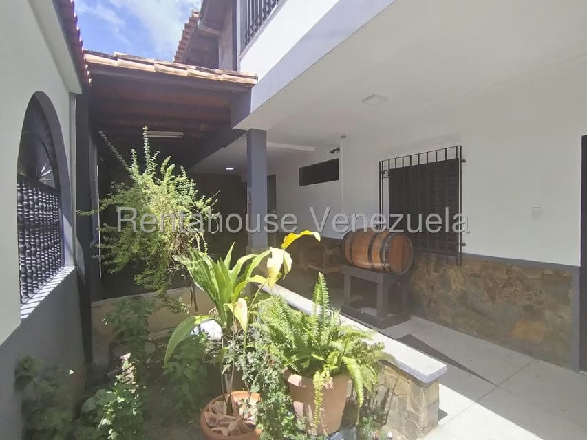 Casa (Duplex) en Venta en Zona Oeste, Lara - 16