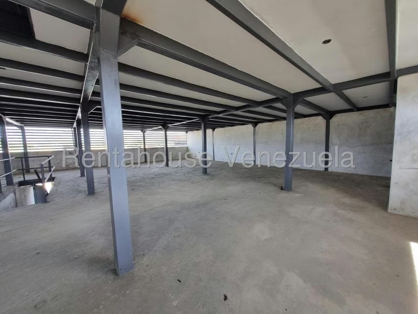 Comercial (Local Comercial) en Alquiler en Zona Oeste, Lara - 2