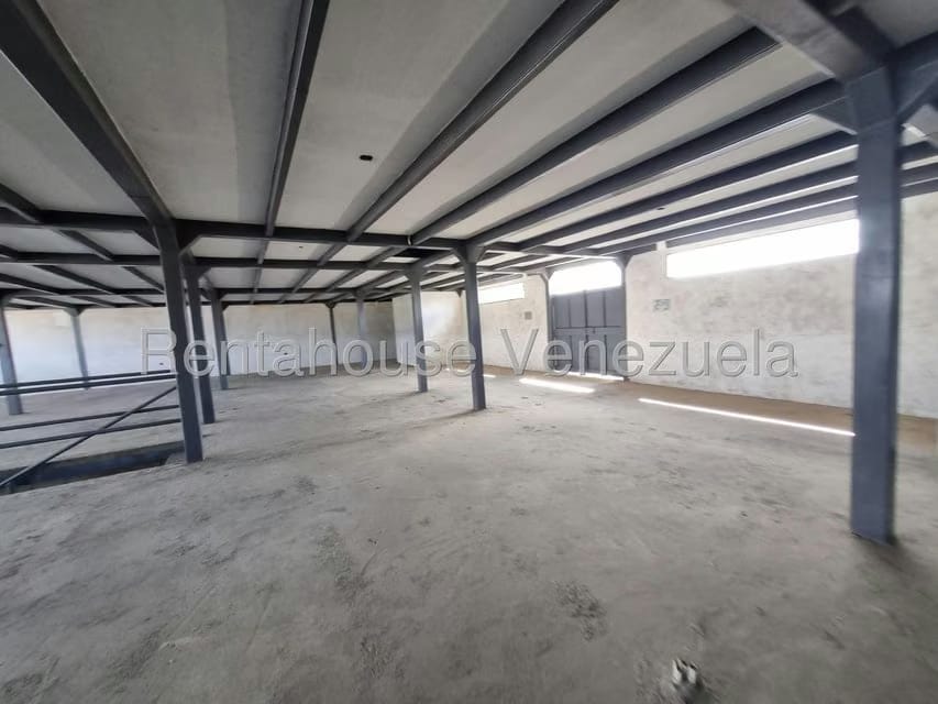 Comercial (Local Comercial) en Alquiler en Zona Oeste, Lara - 13