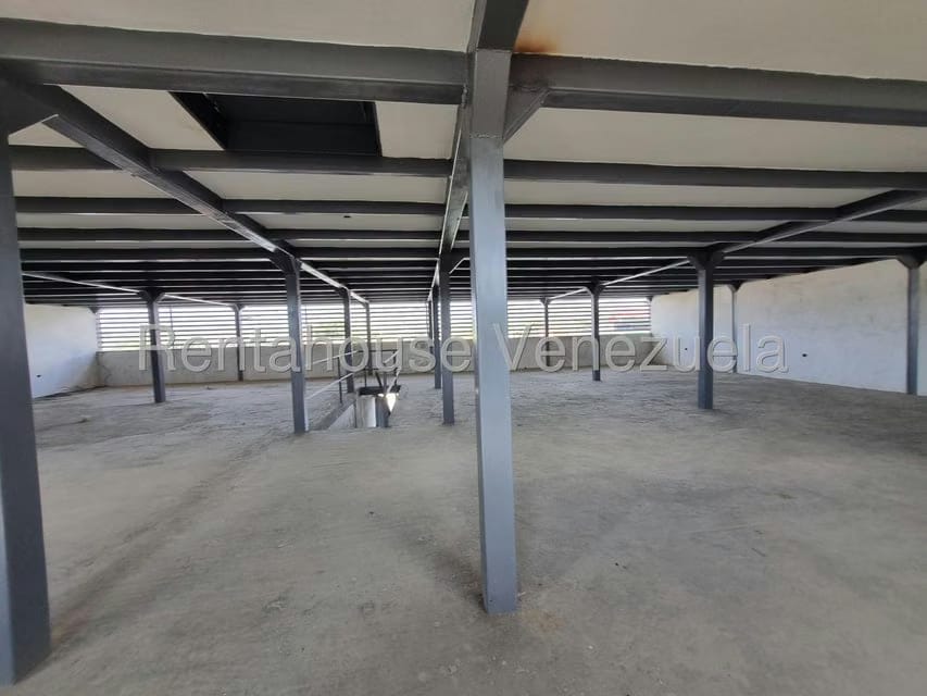 Comercial (Local Comercial) en Alquiler en Zona Oeste, Lara - 3