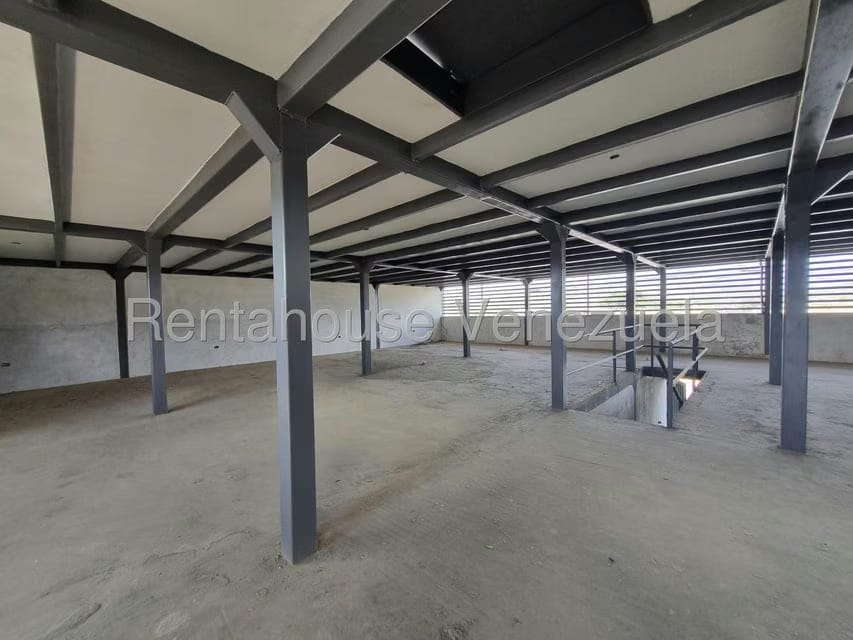 Comercial (Local Comercial) en Alquiler en Zona Oeste, Lara - 4