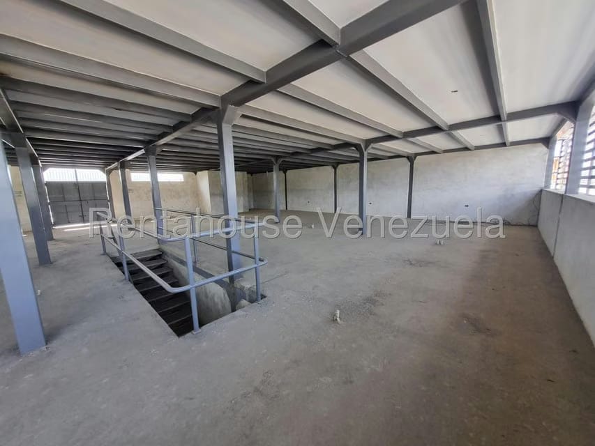Comercial (Local Comercial) en Alquiler en Zona Oeste, Lara - 9
