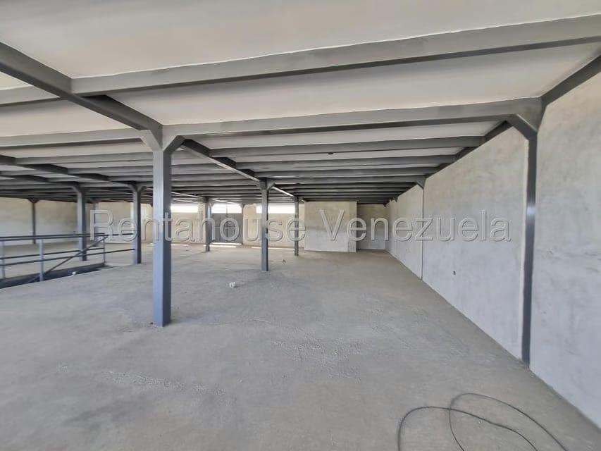 Comercial (Local Comercial) en Alquiler en Zona Oeste, Lara - 10