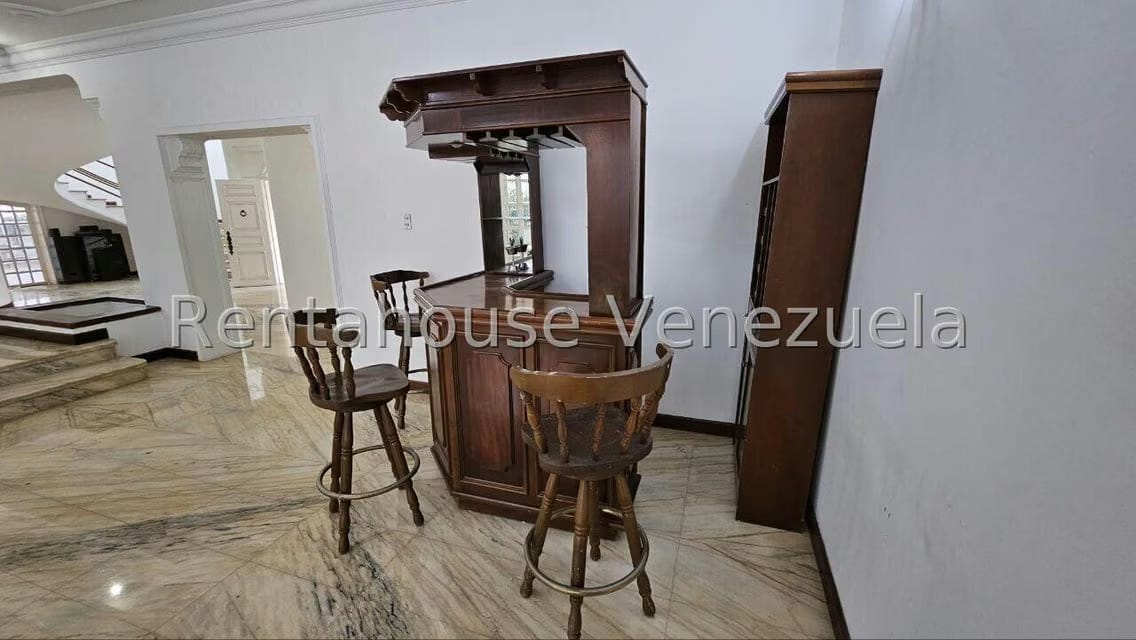 Casa (Duplex) en Venta en Prados del Este, Distrito Metropolitano - 18