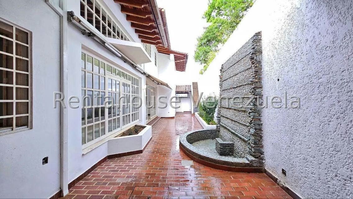 Casa (Duplex) en Venta en Prados del Este, Distrito Metropolitano - 27